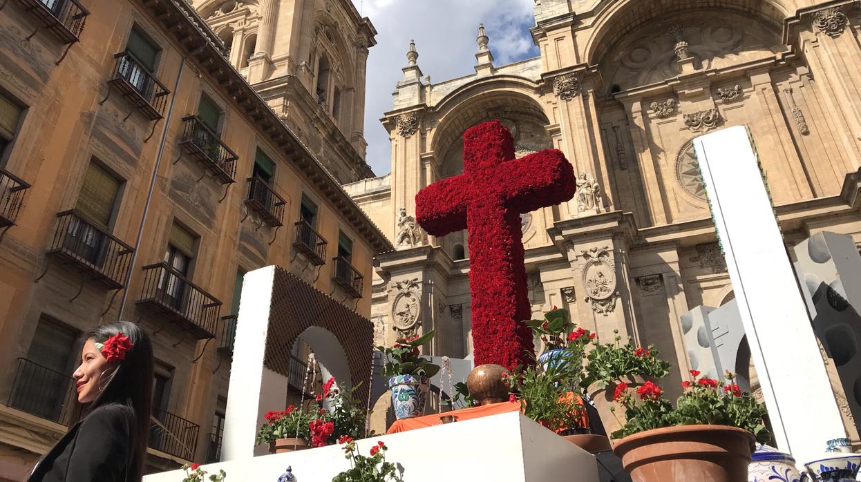 Granada celebra su tradicional Día de la Cruz