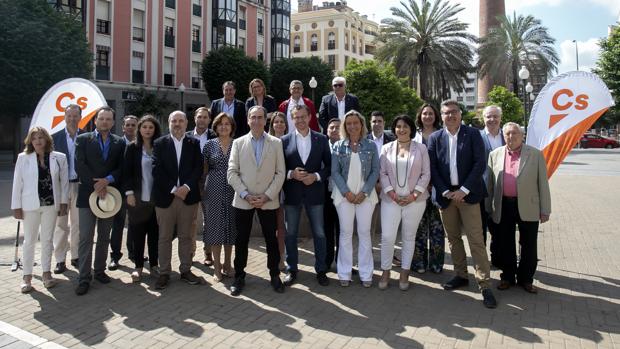 Isabel Albás presenta una candidatura «de gestores» para llevar a Ciudadanos a la Alcaldía