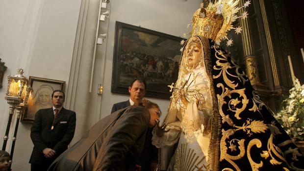 Cuando la Virgen de los Dolores de Córdoba ofrece la mano más de una vez cada cinco años