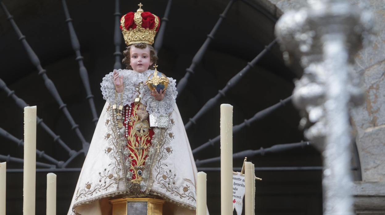 El Milagroso Niño Jesús de Praga de la corporación del Carmen de San Cayetano de Córdoba