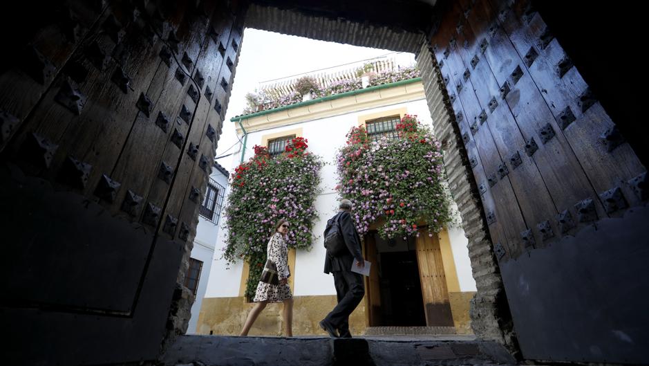 Patios de Córdoba 2019 | Balcones y rejas, los escudos de colores de casas que no cierran