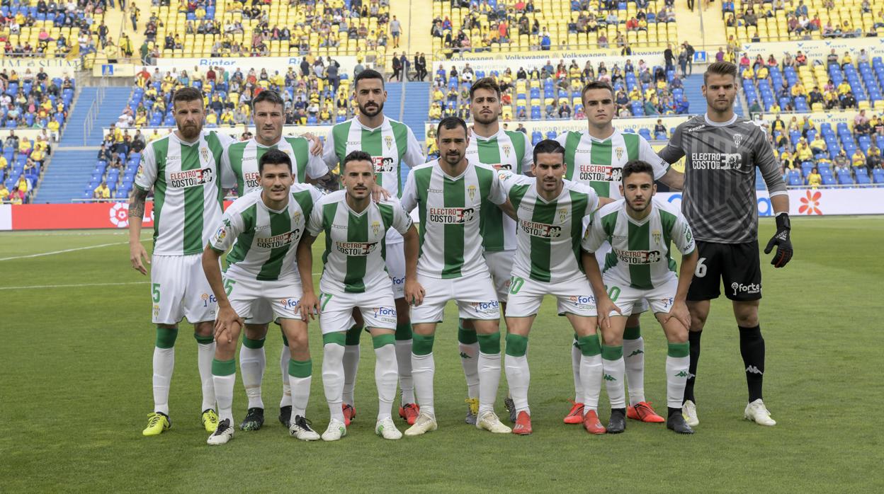 Once titular del Córdoba CF que ha consumado el descenso a Segunda B en Las Palmas