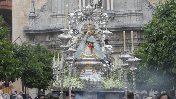 Así recorrió la Virgen de la Cabeza de Córdoba las calles de la ciudad este 2019