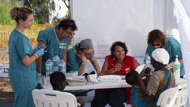 De Andalucía a Mozambique para cuidar a una población asediada por un tifón