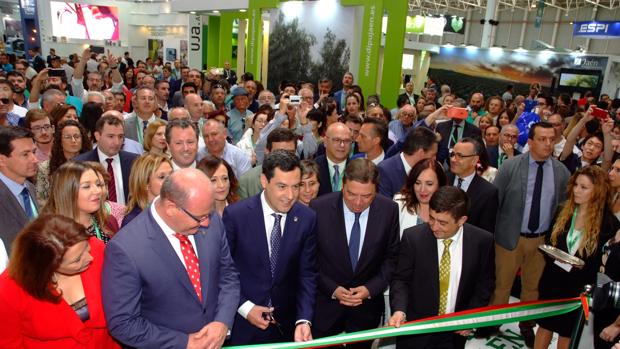 Moreno y Planas señalan los retos del aceite en la inauguración de Expoliva