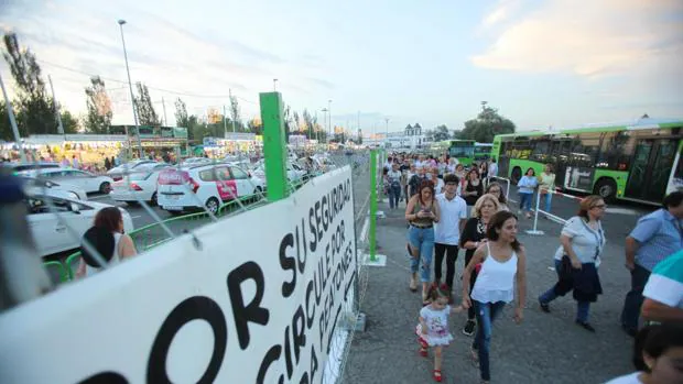 El Ayuntamiento dice que no habrá parada de VTC en la Feria de Córdoba y acusa al PP de difundir «chismes»
