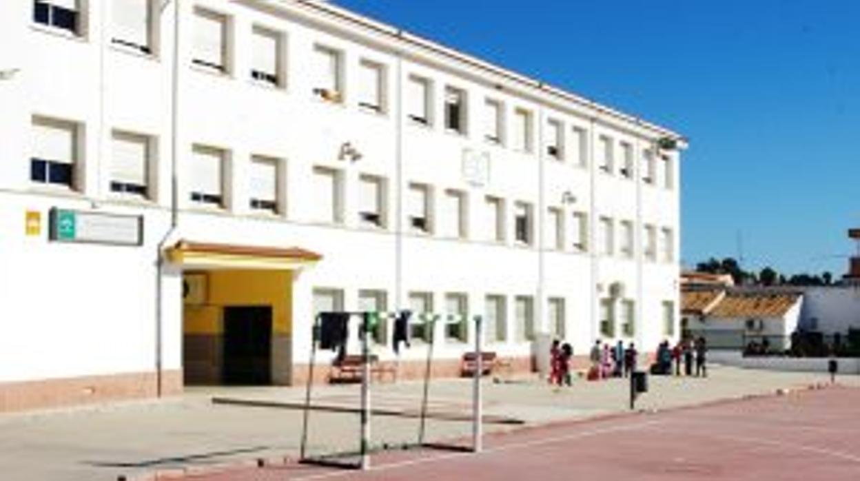 Fachada del colegio Cayetano Bolivar de Santa Rosalía