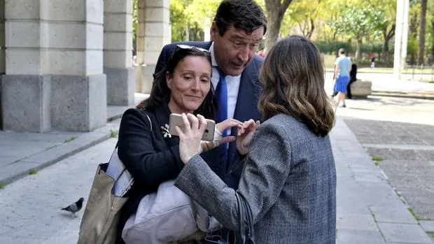 La juez Núñez rechaza investigar los «enchufes» de la fundación contra el paro de la Junta de Andalucía