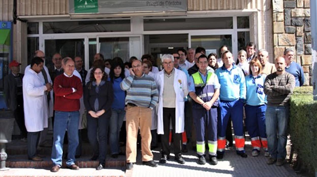 Protesta del personal del centro de salud de Priego de Córdoba por falta de especialidades