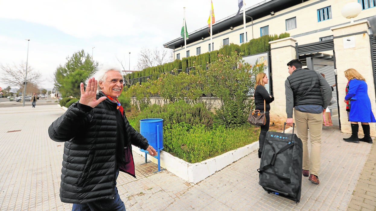 Rafael Gómez, en su entrada el centro de reinserción social