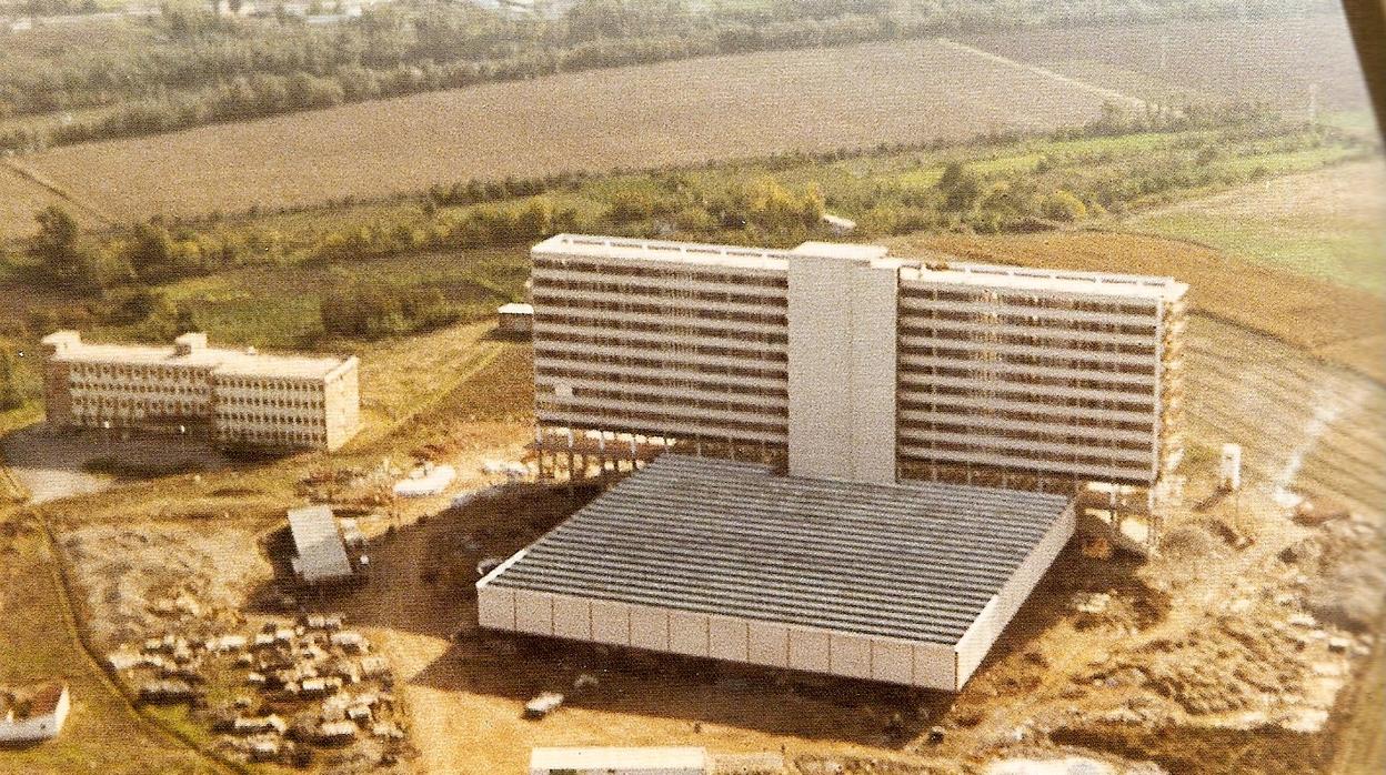 Vista aérea de las obras de construcción a finales de los 60