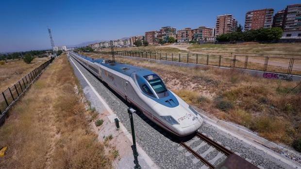 Piden descuentos en el AVE de Granada para compensar los años de aislamiento ferroviario