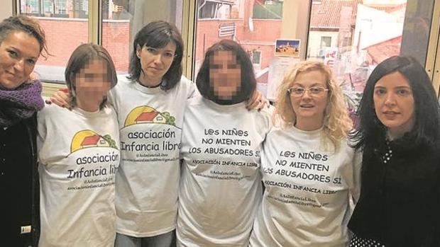 Detienen en Granada por sustracción de menores a la «número dos» de Infancia Libre