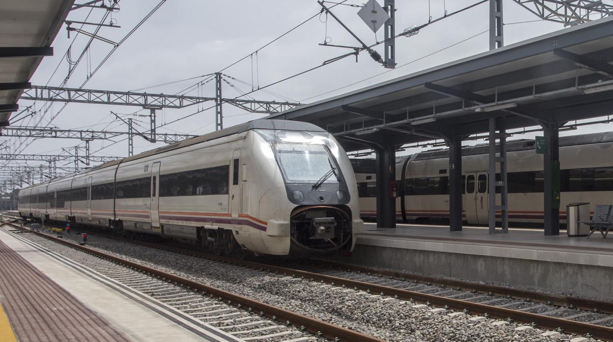 Vía de tren en Huelva