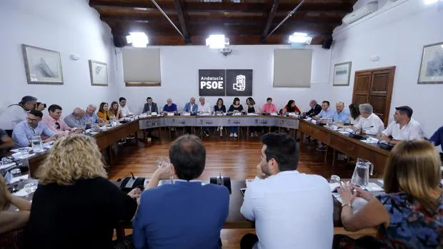 El PSOE pide recuperar el Impuesto de Sucesiones para recaudar 80 millones más en Andalucía