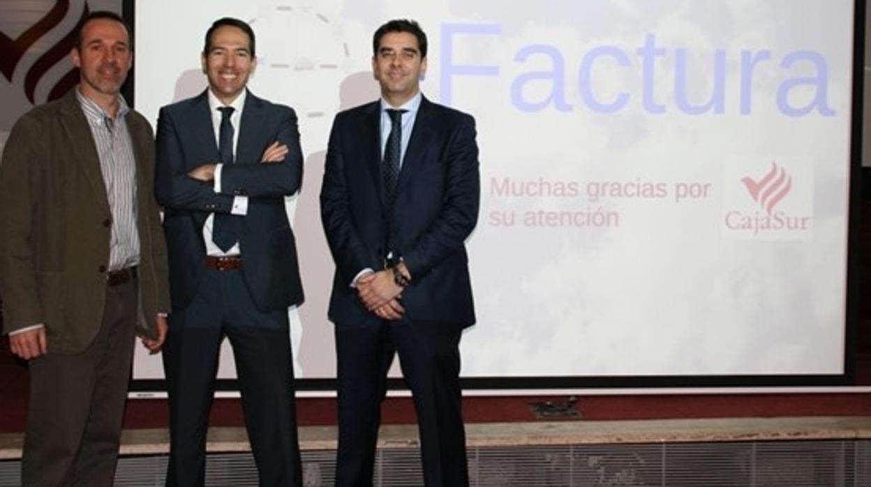 Díaz-Castellanos (último de izquierda a derecha), en su etapa como coordinador general de Hacienda
