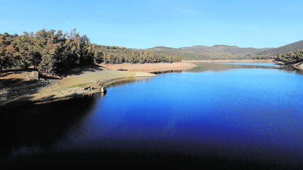 El consumo de agua se reduce en Córdoba un 20 por ciento en dos décadas