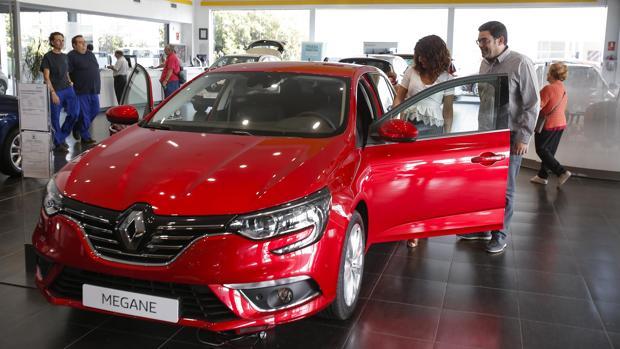 Córdoba, provincia andaluza donde más se desploma la venta de coches, con una caída del 17,8%