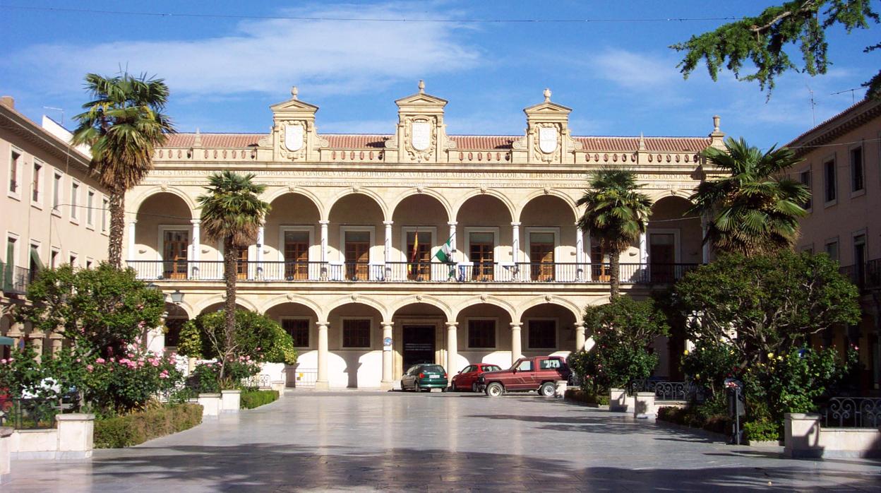 El Ayuntamiento de Guadix, en Granada, ha prescindido de su gabinete de comunicación.