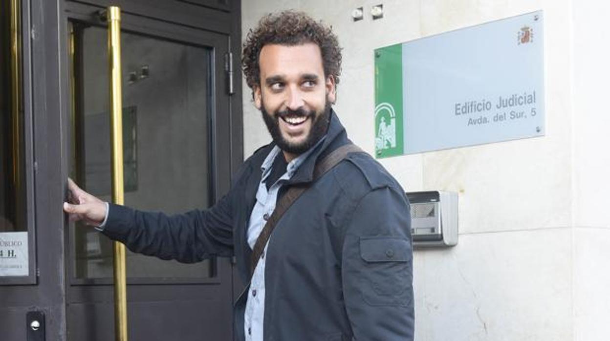 El médico de Granada Jeús Candel, más conocido como Spiriman