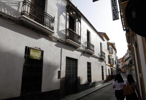 Casa señorial de la calle San Pablo donde hay proyectado otro cuatro estrellas