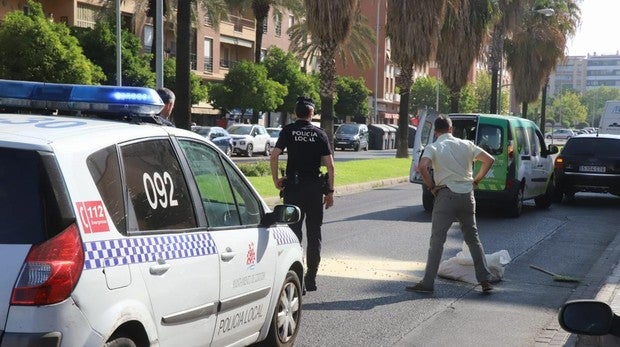 Muere un hombre de 80 años tras sufrir un atropello en la avenida de Manolete en Córdoba