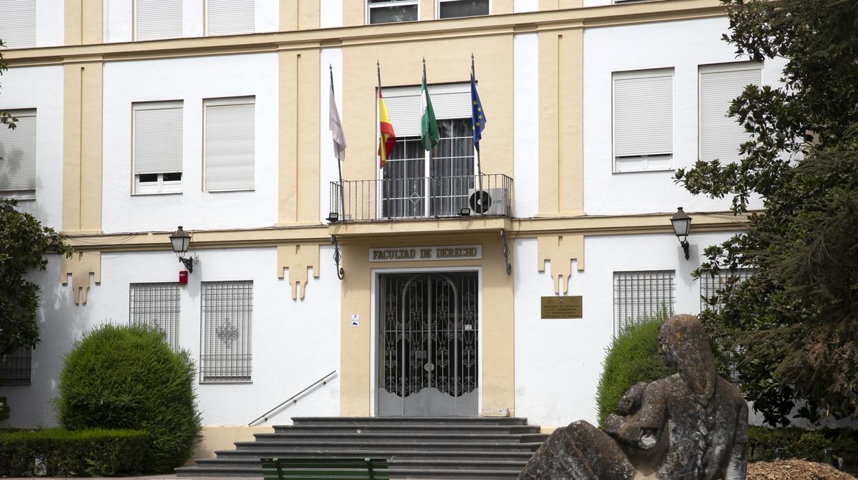 Fachada de la Facultad de Derecho