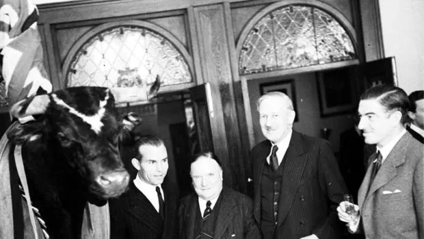 El toro que unió a Churchill y Manolete en la «victoria»