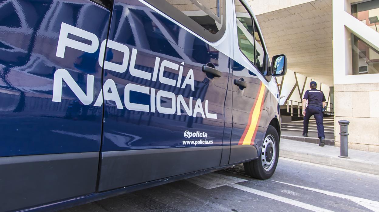 Los agentes establecieron un dispositivo de búsqueda que permitió localizar al investigado