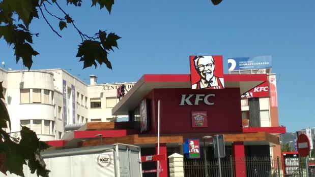 El KFC abre sus puertas en El Brillante en Córdoba