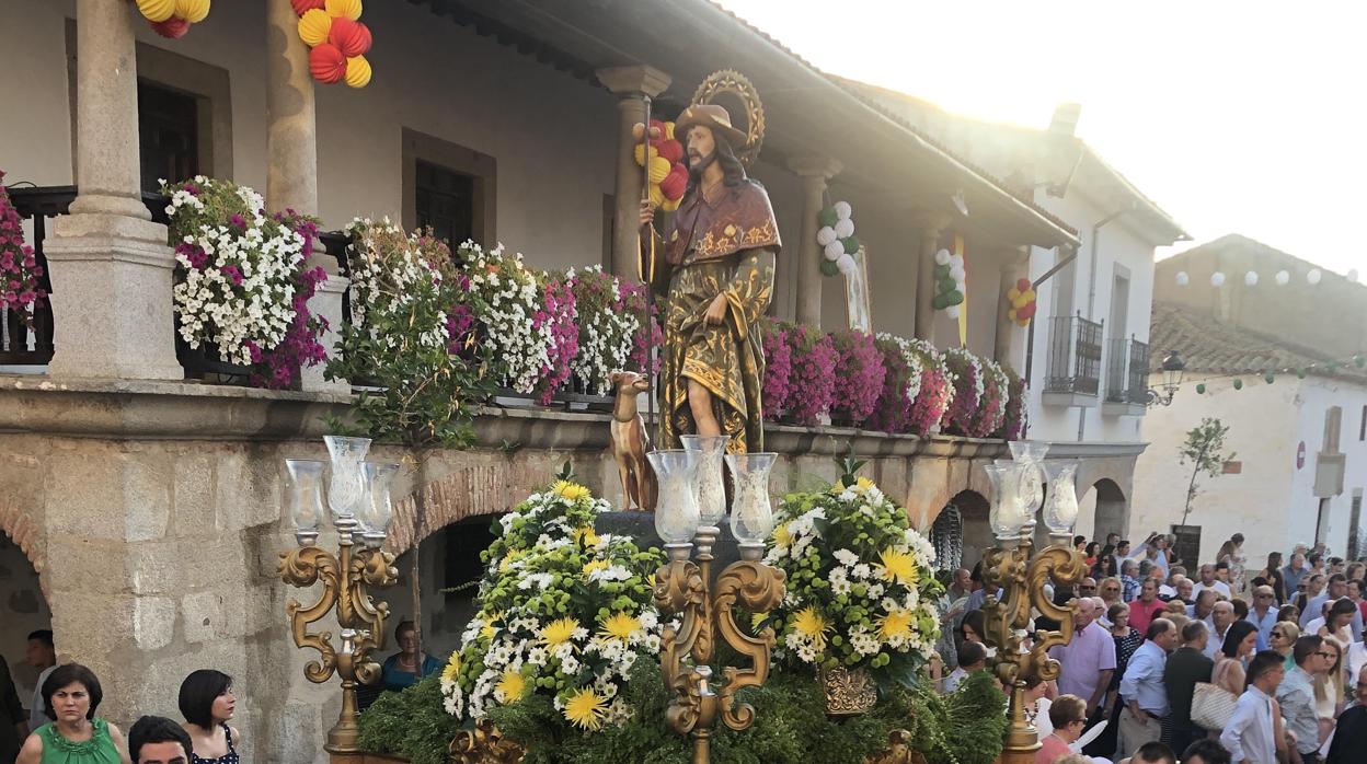 En procesión de San Roque