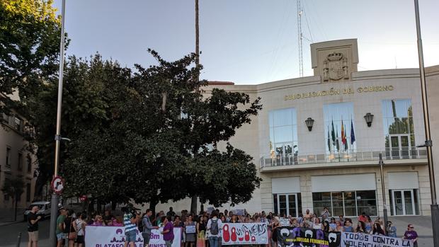 Prisión sin fianza para el acusado de matar a su mujer en Jaén