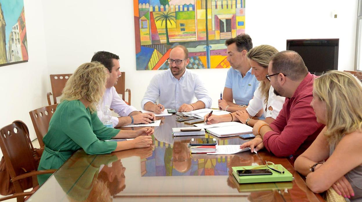 Reunión del alcalde de El Puerto con los concejales