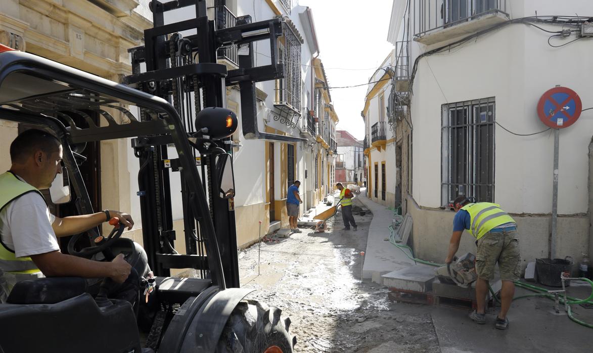 Las administraciones rebajan un 20% las inversiones en licitaciones en Córdoba tras las elecciones