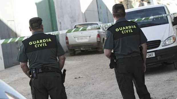 La Guardia Civil busca a un asesino fugado tras apuñalar por la espalda a un hombre en Granada