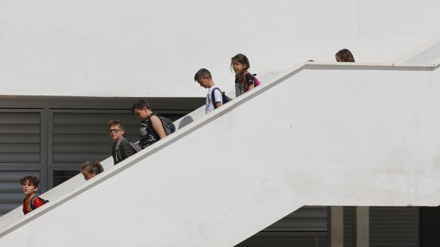 Los colegios de Córdoba, listos para recibir a los alumnos... pero sin la climatización prometida