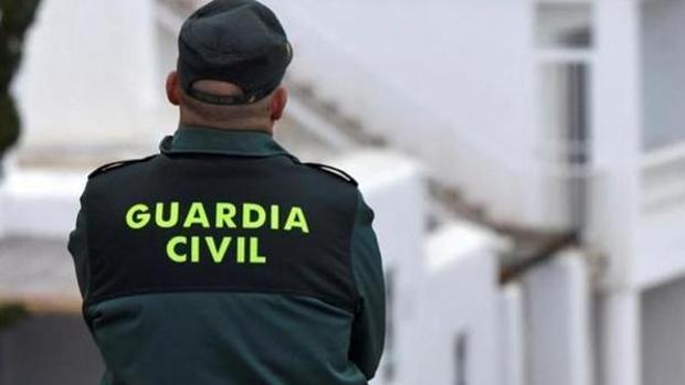 Tres detenidos tras agredir a un vigilante de seguridad de un local de ocio en Roquetas de Mar