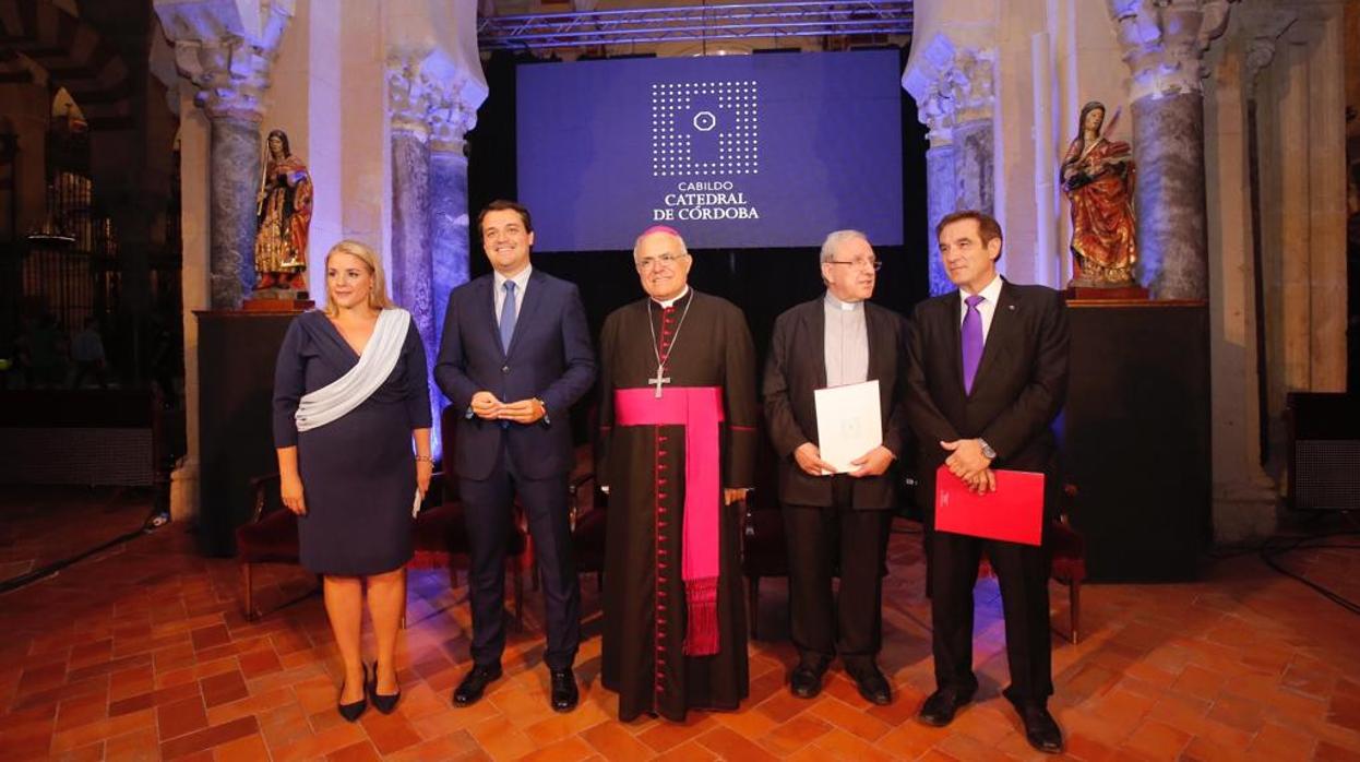 Las autoridades, durante la inauguración de la exposición