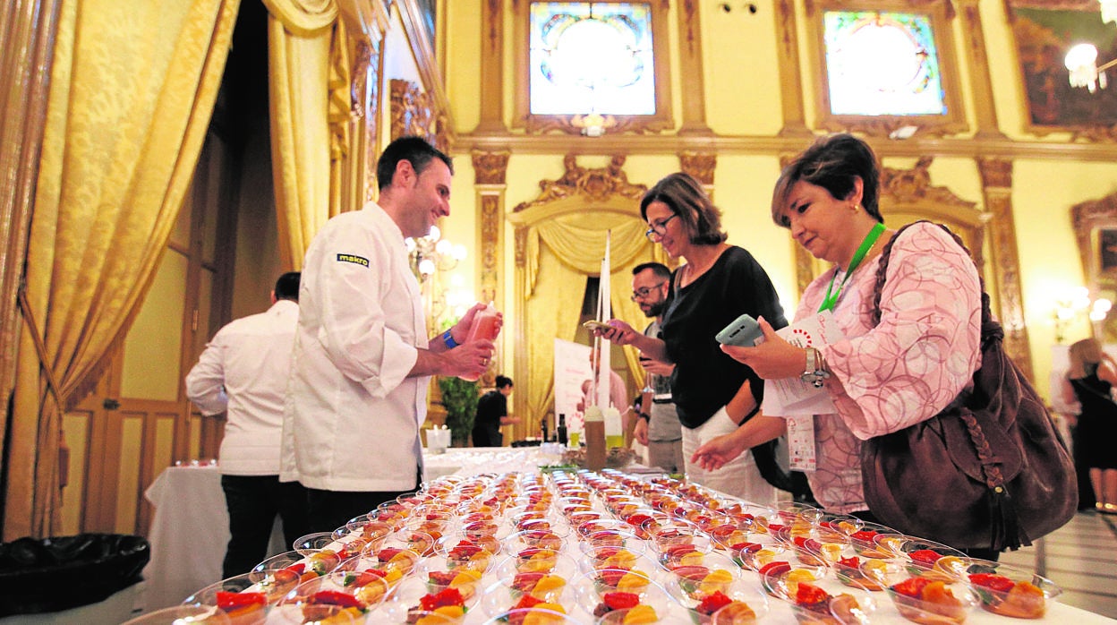 «Showcooking» del último Califato Gourmet en el Círculo de la Amistad