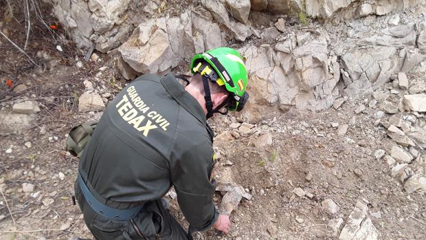 Hallan dos proyectiles y una granada de mortero de la Guerra Civil con la carga explosiva intacta en Jaén