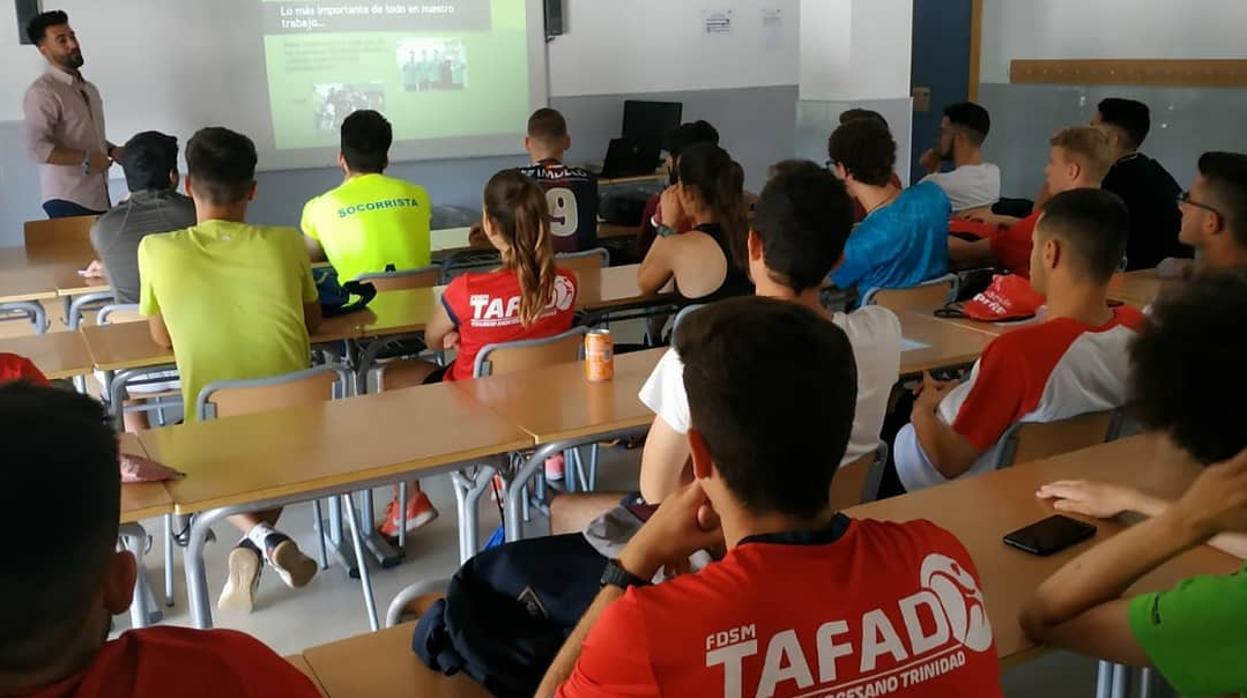 Alumn os del Grado Superior en Enseñanza y Animación Sociodeportiva (TAFAD)