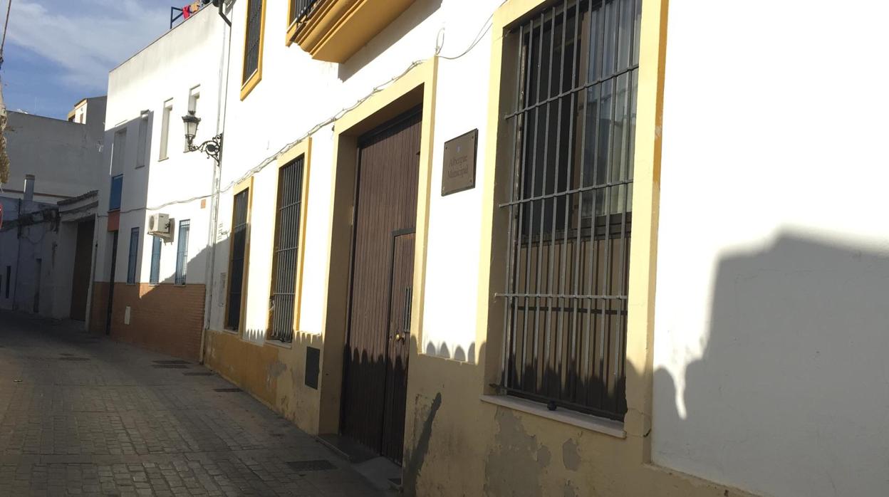 Las instalaciones del albergue municipal se encuentran en pleno barrio de Santiago
