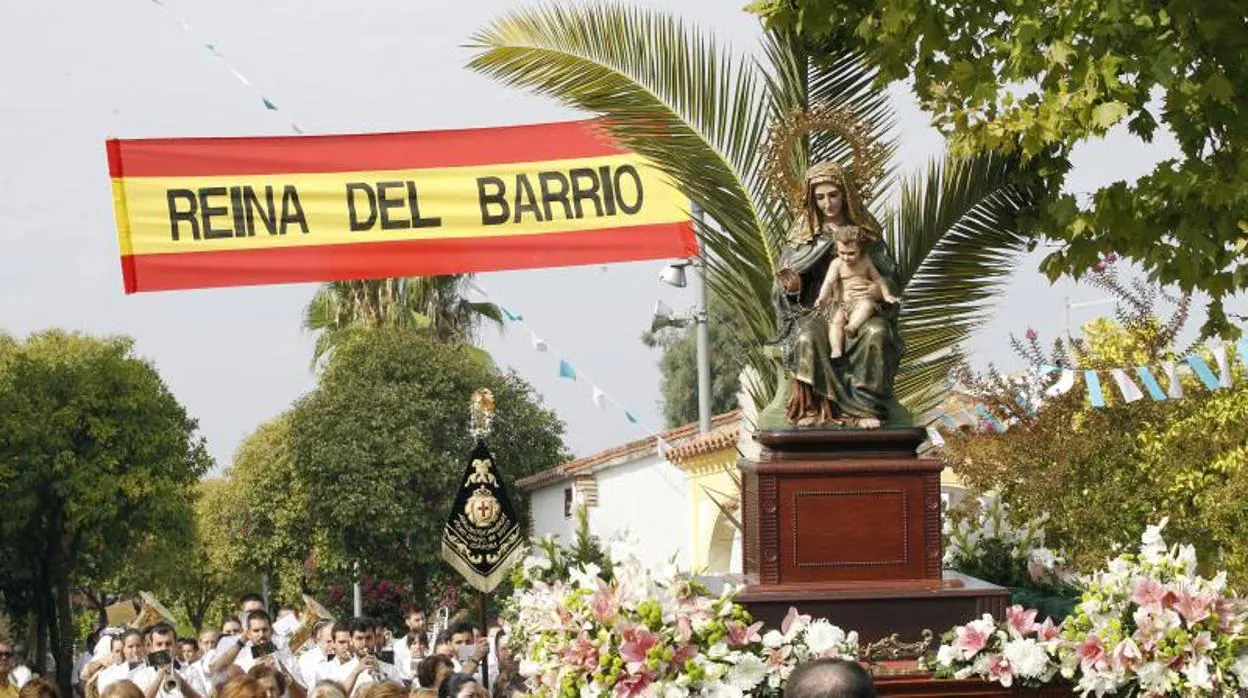 La Virgen del Rosario en su procesión en 2015