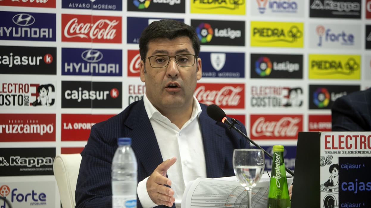 El Córdoba CF niega su «delicada» situación económica en un comunicado