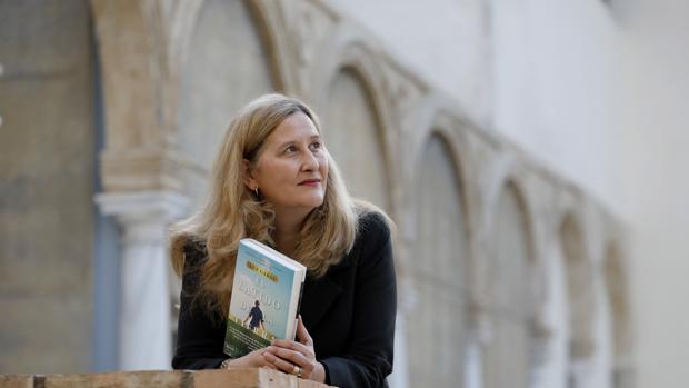 Luz Gabás, en Córdoba: «Hoy se escribe poco sobre la amistad»