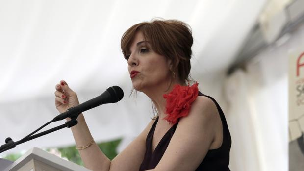 Elvira Lindo abre el Congreso de la Fundación Caballero Bonald, dedicado este año al humor