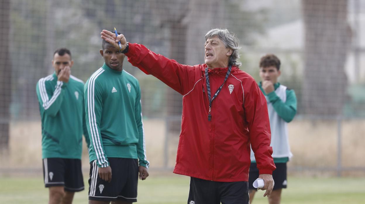 El entrenador del Córdoba, Enrique Martín