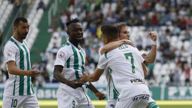 El Córdoba CF recupera la sensación ganadora ante el San Fernando (1-0)