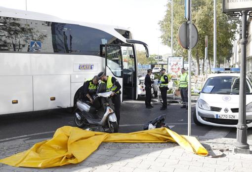 Detenido el conductor del autobús por el accidente mortal contra una moto por dar positivo en drogas en Córdoba