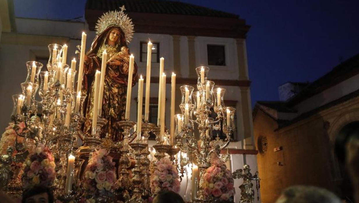 Nuestra Señora del Amparo en su última salida procesional